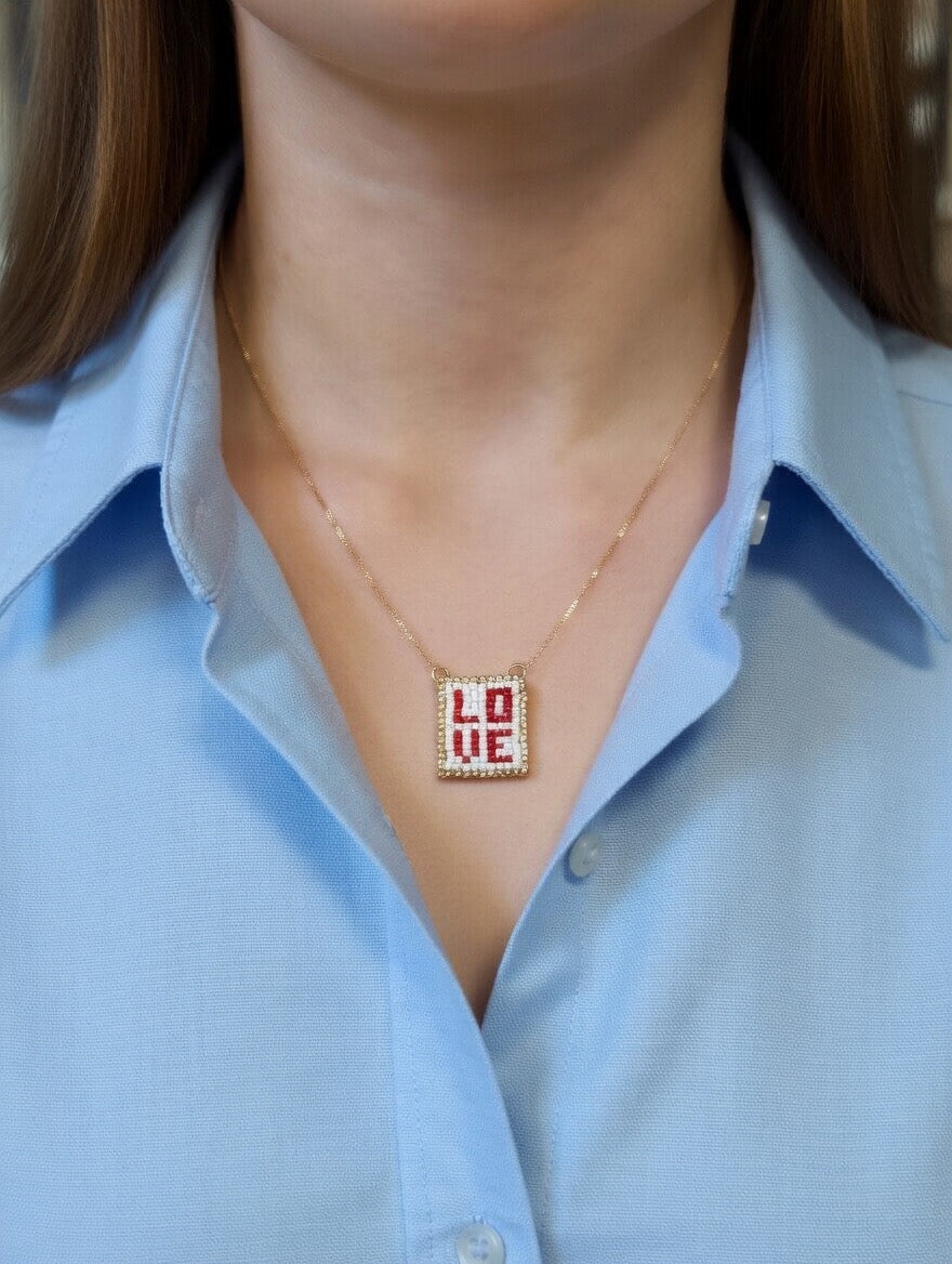 Collana "L-O-V-E"